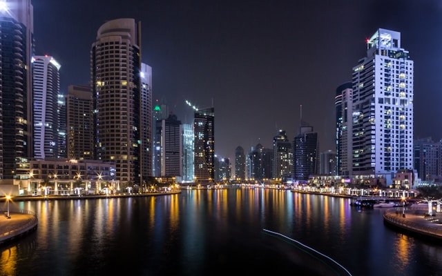 Dubai Marina: urban waterfront living