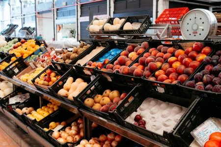 Check out the best, the cheapest and the most affordable supermarkets as well as fresh food markets in Lisbon recommended by locals.